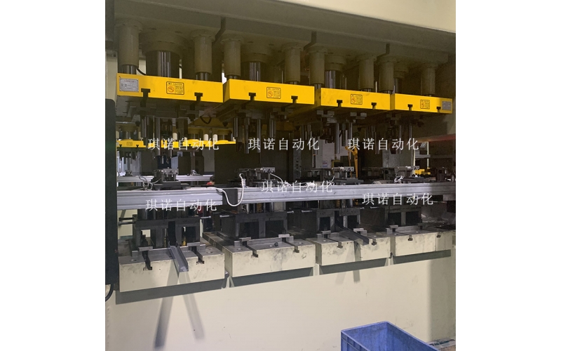 沖壓機械手的組成結構